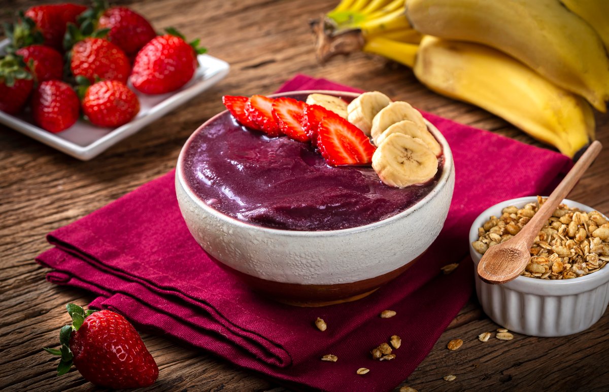 ExplrSuperfoods's tweet photo. Açaí is a powerful super fruit that has been proven to have various health benefits. These include promoting healthy skin, a healthy heart, energy boost, good for digestion, and much more! 💜 
#exploresuperfoods #healthbenefits #guthealth #engeryboost #superfruit #acai https://t.co/ZKnmYvagiD