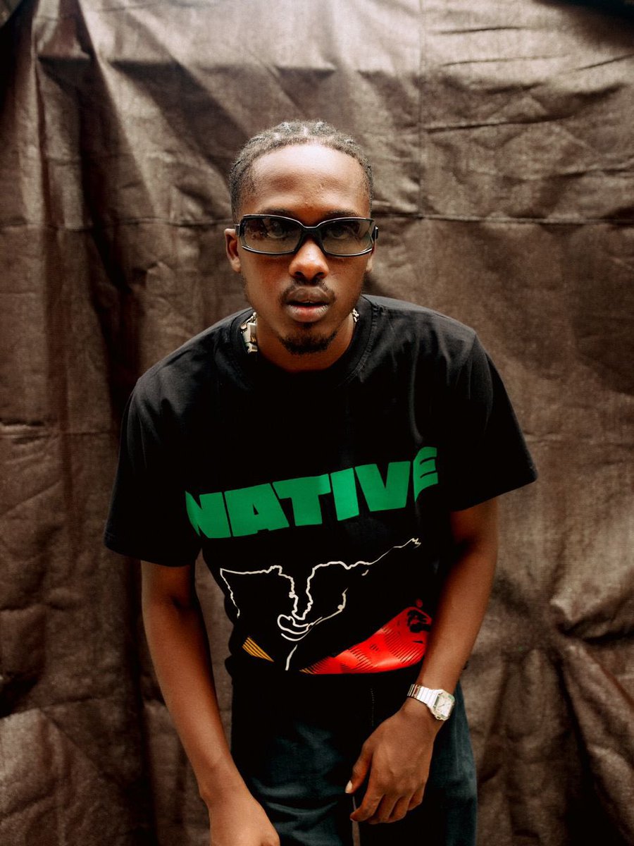 NativeMag's tweet photo. π NEW MERCH DROP π
The NATIVE shop is back βΌοΈ
Shop the new collection ft #NATIV5 & @NATIVESNDSYSTM tees + our limited-edition collaboration with @freetheyouth_gh at https://t.co/c2DA6Xh4ANβ¨
πΈ: @shotbyabdullahi https://t.co/hmKPK8kM6S