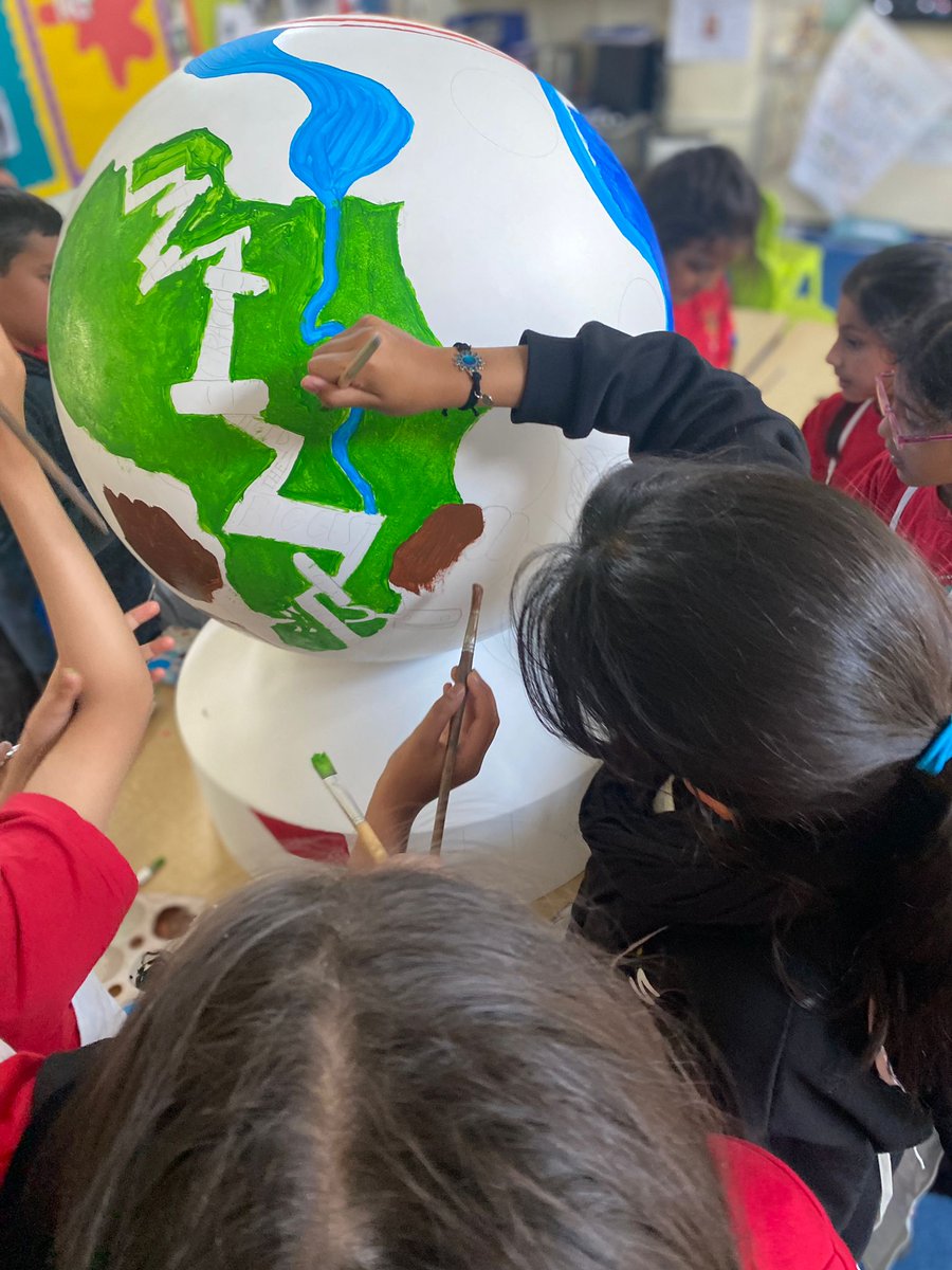 MrsShawMorgan1's tweet photo. The KS2 globe is complete and ready for the final step -varnish! Are we all ready for the big reveal on Monday? #Excited #BLM #Art
@BirchfieldsPS @TWR__org https://t.co/ottqL8tw6X