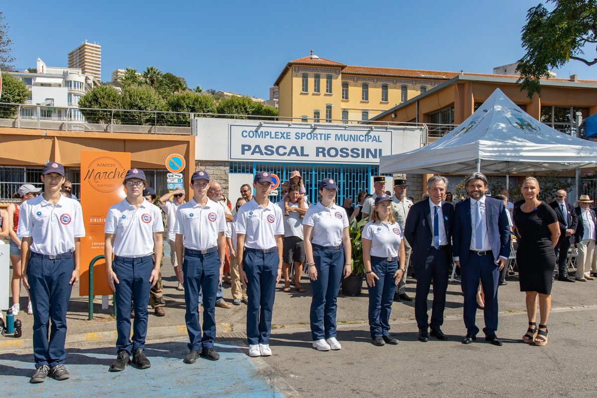 Ce matin, le recteur de l'<a href="/accorse/">Académie de Corse</a> était présent à la cérémonie du 14 juillet qui s'est déroulée boulevard Pascal Rossini à Ajaccio. Étaient à ses côtés, l'IA-DASEN de Corse du Sud &amp; le DRAJES. Sincères remerciements aux jeunes engagés du #SNU qui ont également assisté au défilé.