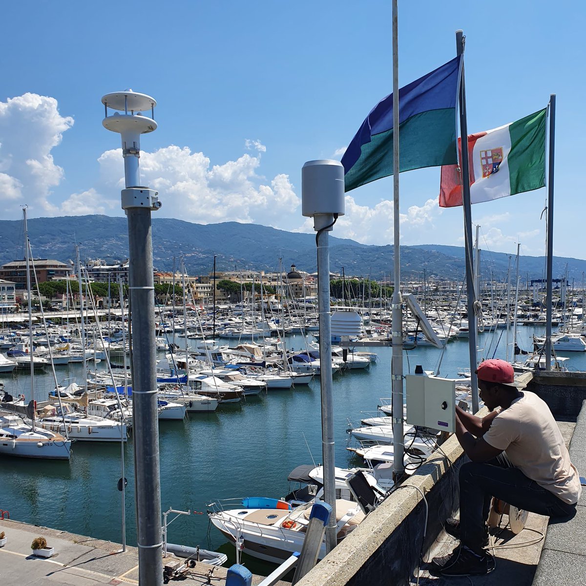 CIMAFoundation's tweet photo. Not only @meteotrackers are installed on the @ICHANGE_EU activities, but now also an #ACRONET weather station (🖥️https://t.co/PMt3VlQYxS) are working in the Marina of Chiavari. Moreover, we are planning #educational project in the Municipality of #Chiavari. #StayTuned https://t.co/jXelOJf8QM