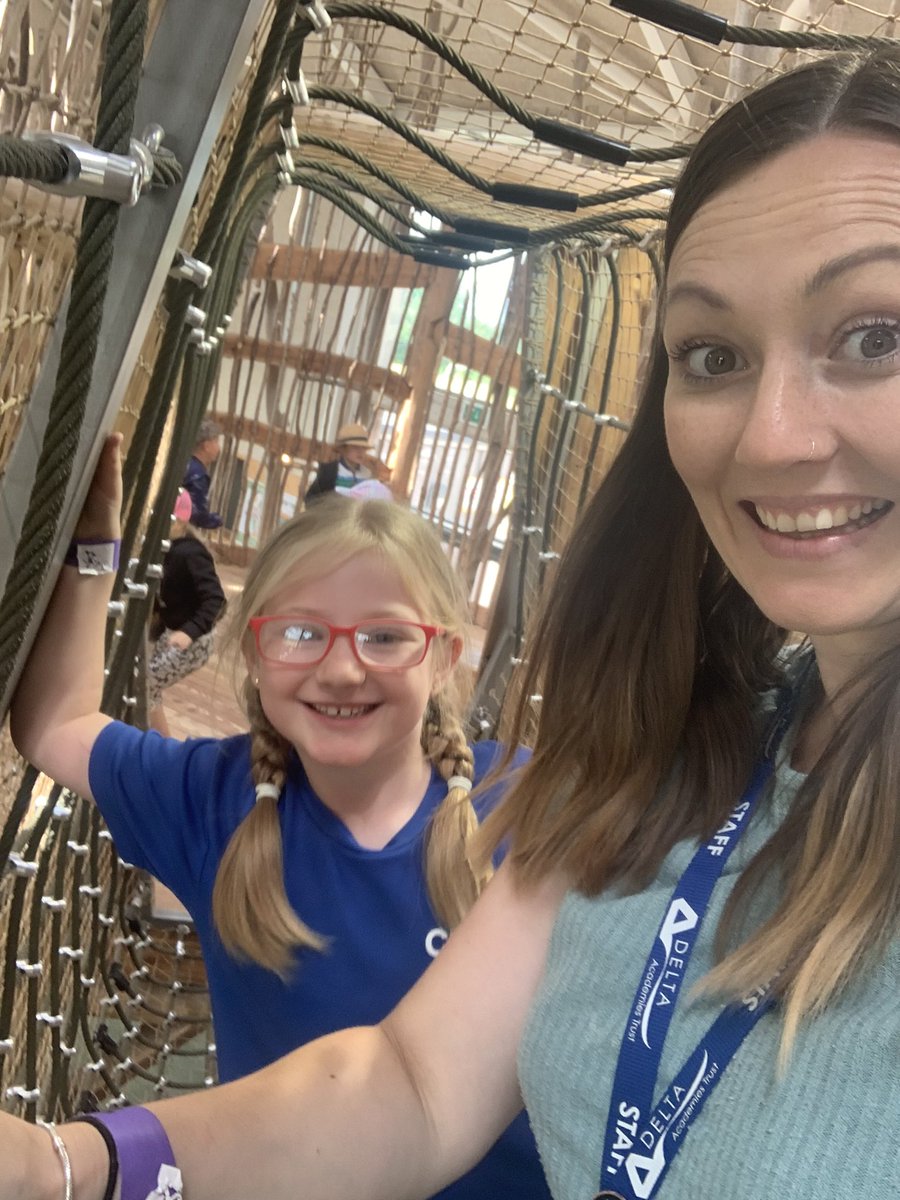 DeltaCravenKC's tweet photo. We have had a fantastic day @williamsdenplay. The children have been incredible! ⭐️⭐️ @DeltaCravenY2 @DeltaCraven  @deltacravenY1 https://t.co/MxnSzu1E1O