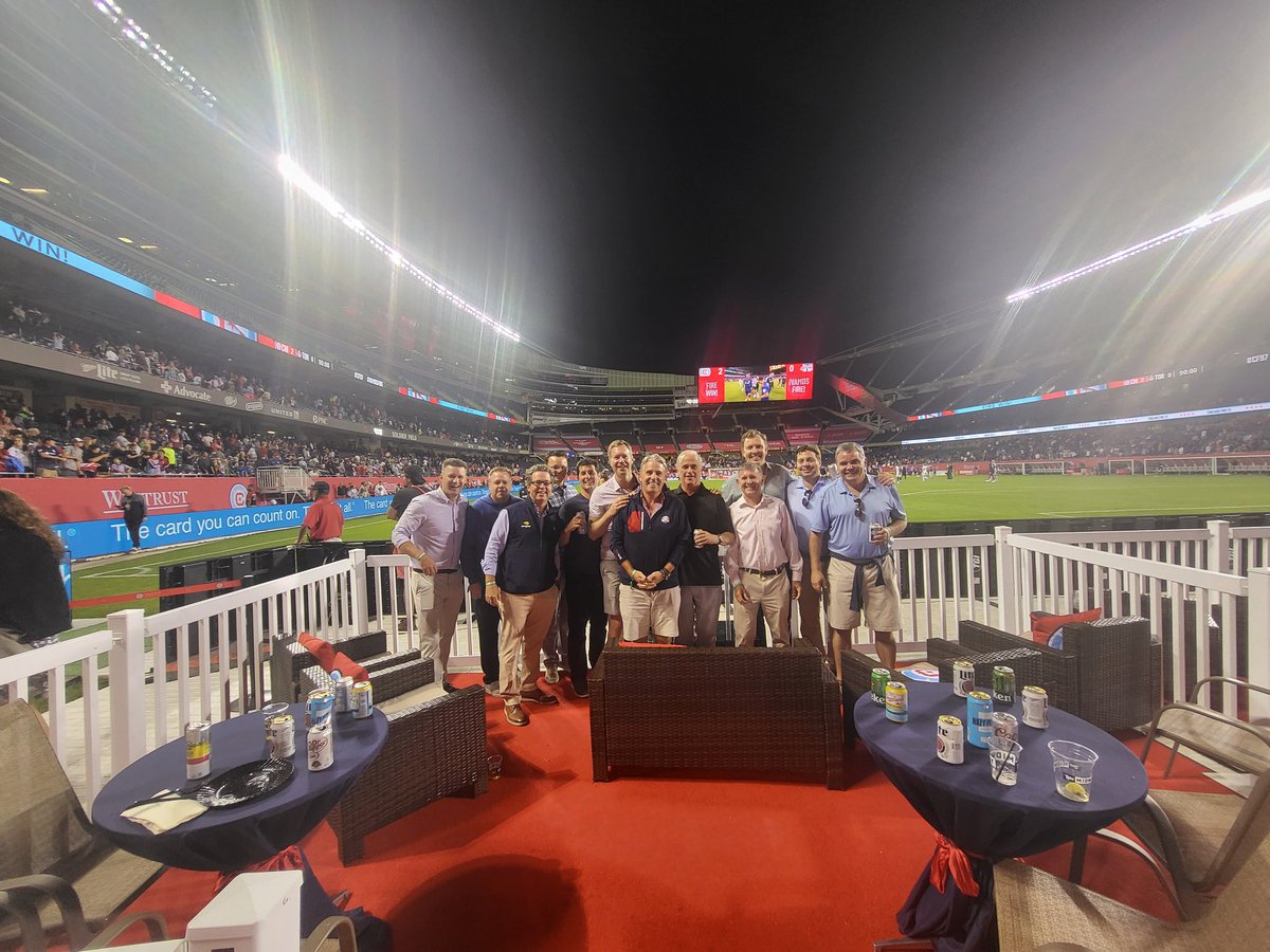 kwiller's tweet photo. Amazing outing to the @ChicagoFire match last night with friends from the #ChicagoClub. Field Suite experience is a pretty special way to see the action, both goals right in front of us. Love that our top young goalie @GabrielSlonina stopped to sign autographs after the win! https://t.co/pcKnQpnQR1