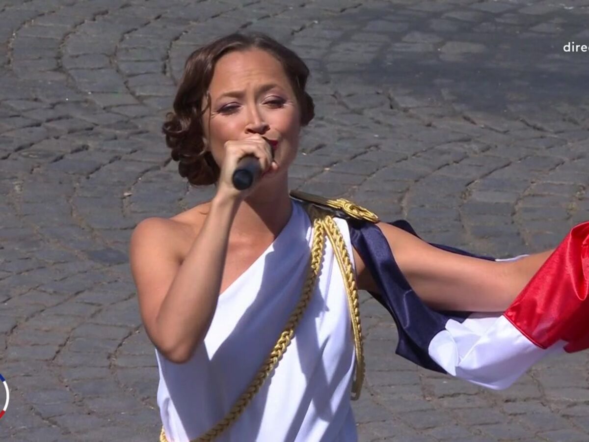 @infofrance2 Totalement séduit par <a href="/CandiceParise/">Candice PARISE</a> et sa magnifique interprétation de #France ! 
Une chanson qui termine en beauté le défilé du #14juillet !
Vive la France ! 🥳🇨🇵