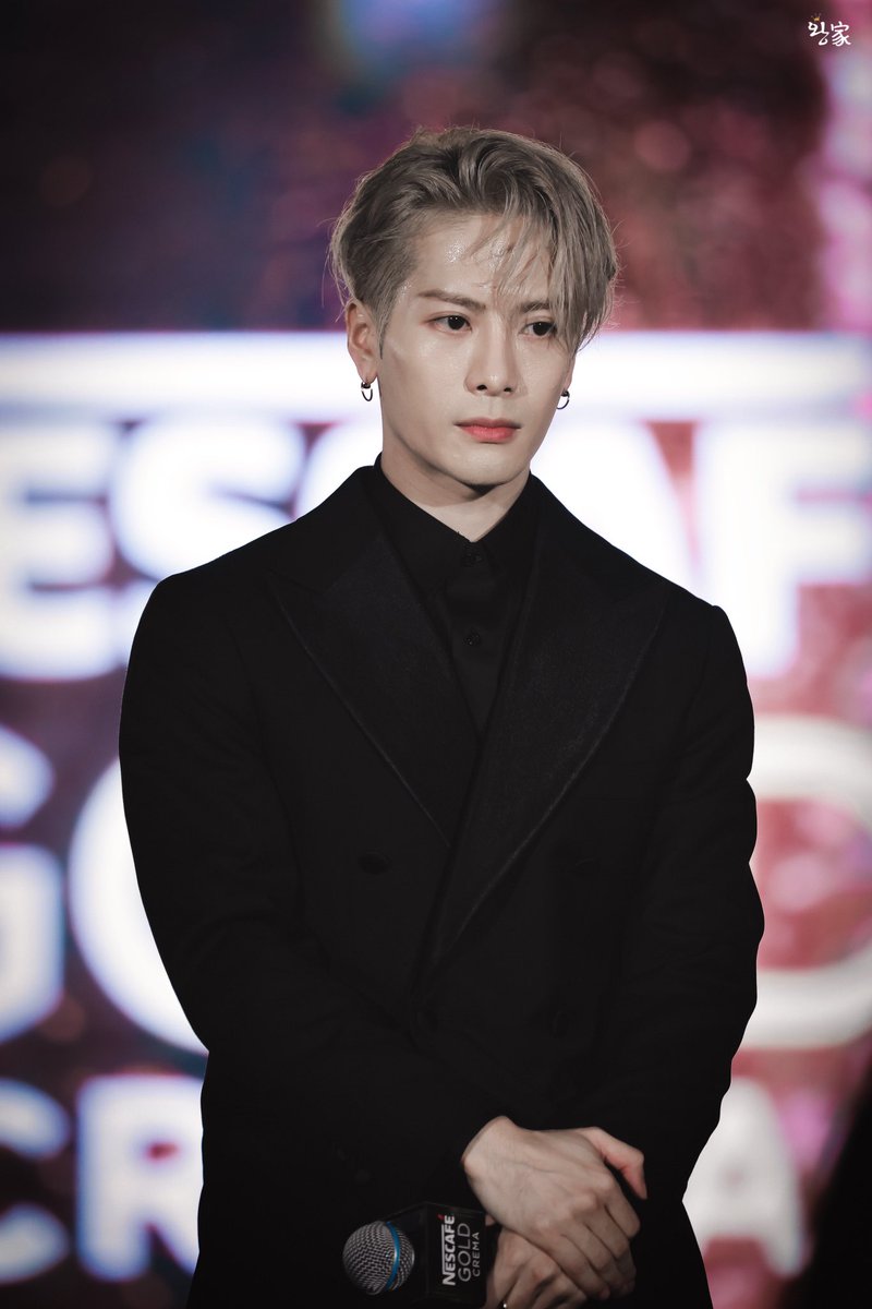 Wangga0328's tweet photo. 220714 NESCAFE ☕️☕️
@JacksonWang852 
#JacksonWang  #잭슨 #王嘉尔 #TEAMWANG
#NESCAFEGoldCremaXJacksonWang https://t.co/pY9MQ8KI5C