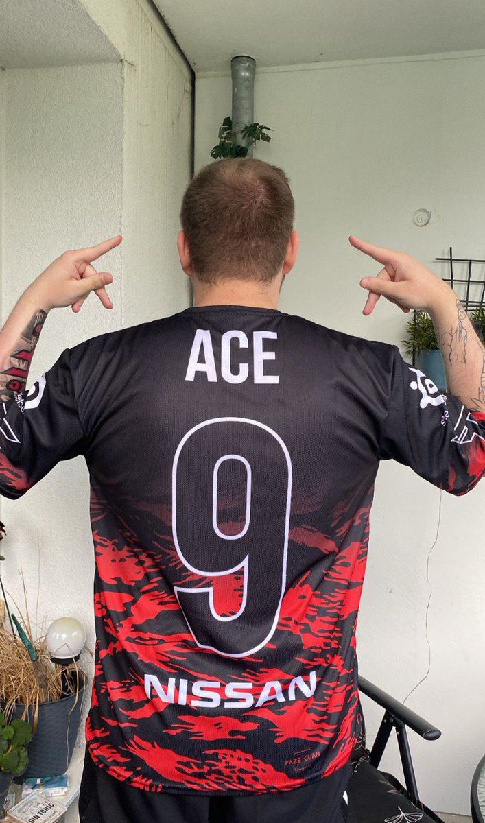FaZe the fck UP - Lets go for that W in cologne and after that we get that intel grand slam 💥
<a href="/FaZeClan/">FaZe Clan</a>
@brokycs <a href="/FaZe_rainCS/">r</a> <a href="/karriganCSGO/">karrigan</a> <a href="/Twistzz/">Russel van Dulken</a> <a href="/ropz/">ropz</a> @FaZeRobbaN <a href="/ESLCS/">ESL Counter-Strike</a>
Its my first time in an Arena, lets make it a good time 🙌