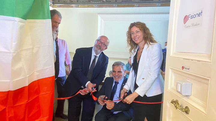 erikastefani71's tweet photo. ✂️Oggi abbiamo inaugurato il Centro federale di prevenzione infortuni nello sport #FISPES
Servizi importanti per migliorare la vita quotidiana delle persone con #disabilità e garantire autonomia.
👉Lo sport fa bene a… https://t.co/FI6oMX8P2N
https://t.co/KyUEMyylGR https://t.co/xnwOiFbLOi