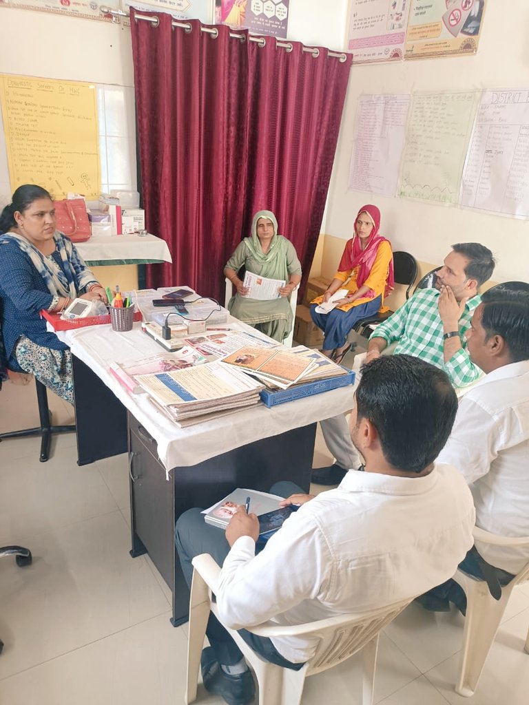 HWC बली में ANM व आशा दीदी को बताया गया की NCD कार्यक्रम के अंतर्गत धूम्रपान और तंबाकू के मरीजों को धूम्रपान से होने वाले गंभीर रोगों से बचाने के लिए जिला अस्पताल में उपचार व काउंसलिंग के लिए प्रेरित करें @SAGARRAJPUTRANA @ANKITUJJWALDPC <a href="/JKheppad/">Jyoti cho,</a> <a href="/CmoBaghpat/">CMO Baghpat</a> <a href="/NationalNCDcell/">National NCD Cell MOHFW</a>