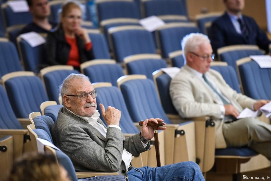 Cits mūsu sabiedrotais - literāts Alberts Bels nule pārcietis smagu operāciju. Novēlam drīzu atveseļošanos!