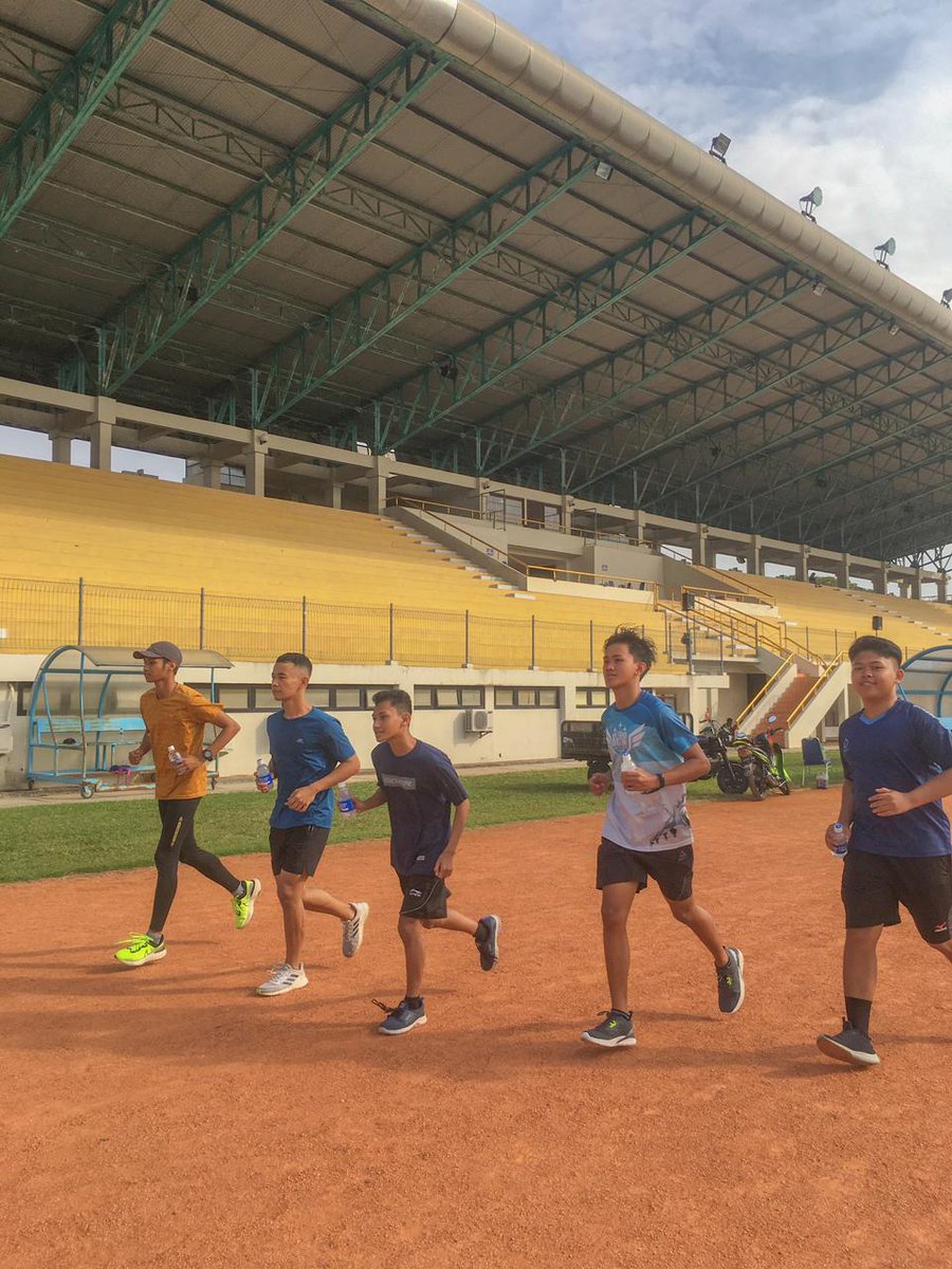 Interval Pagi ini..
14.07.2022 🙋🙋🙋
Wow tetap semangat yak 🔥🔥🔥
Masi bersama <a href="/AERUNMadiun/">Indorunners Madiun</a> X <a href="/pocariID/">Pocari Sweat</a> <a href="/PocariSportID/">POCARI SPORT ID</a> 
Jangan lupa tetap jaga hidrasi kalian ya gais 🔥🔥🔥