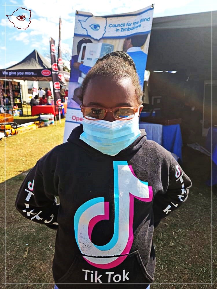 cfb_zimbabwe's tweet photo. Meet Elizabeth Makanaka (10 years) who resides in Beitbridge. She got her affordable spectacles during the just ended Beitbridge Business EXPO. We are in the business of providing cost effective eye health services.
The spectacles have restored her sight and her life.

#sight4all https://t.co/qJeS77WJwa
