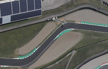 Fotoğraftaki bir kısmı gözüken pistin adı nedir?