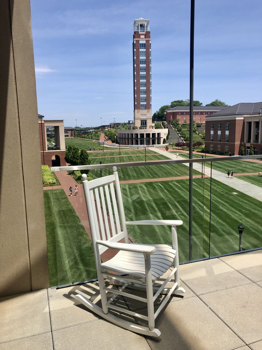 LibertyULibrary's tweet image. We are thankful for the library's 9 unique balconies to enjoy all of Lynchburg's weather. Do you like to study outside? #LibrarySpaces #StudySpaces #LibraryViews #StudyViews #JFLibrary