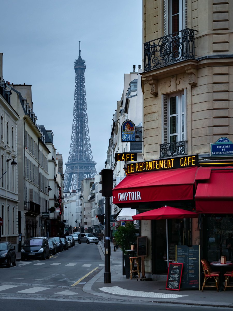 wodeontheroad's tweet photo. A Caffeinated Contrast ☕️
📍 Paris, France 🇫🇷 (Duh!)
12/02/2017
The only time I’ve been to Paris I was confronted with a grey, moody sky - thankfully! ☁️
Do you find that moody skies improve your photos?
.
#travel #travelphotography #paris #landscape #cityscape #picoftheday https://t.co/6UKUixle7L