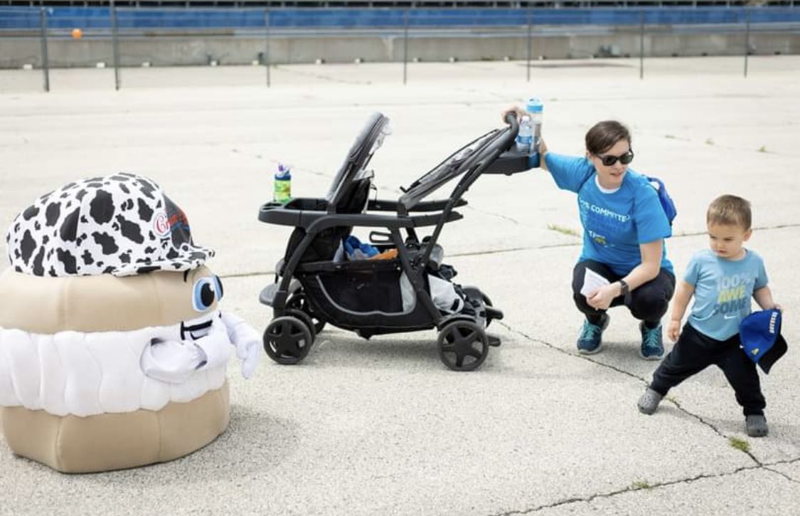 halesj126's tweet photo. Catching up on all the pictures from @CrohnsColitisFn @CCfdnWisconsin @TakeStepsWI and came across this π
Come for the advocacy, stay for the π§π» dance battling the cream puff
#WhyITakeSteps
@shaina_sekhri @DSTEINGIMD https://t.co/NUNj8ZwRDv