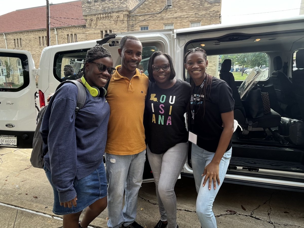 IsaEBarnes's tweet image. These lovely @ParticipateLrng #AmbassadorTeachers are on their way to @SCPSchools @SCPS_Mentor360 💫🌎 Can’t wait to follow their journeys!