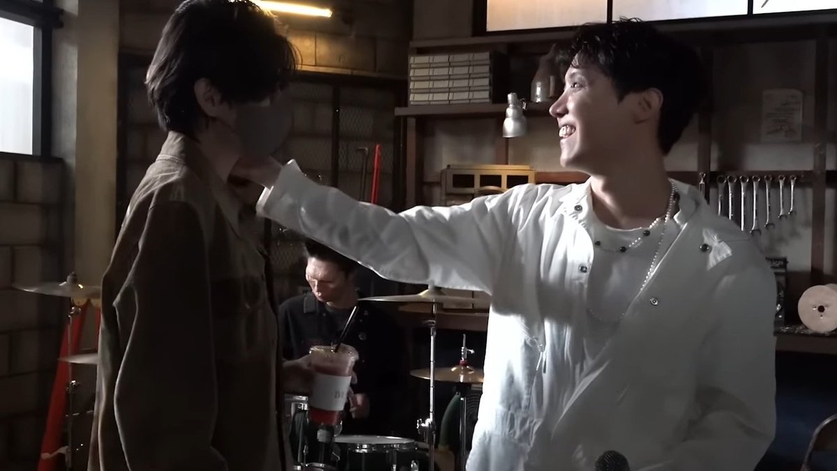 vhopebot's tweet photo. he's always there :((((( https://t.co/eS5hCzsiw5