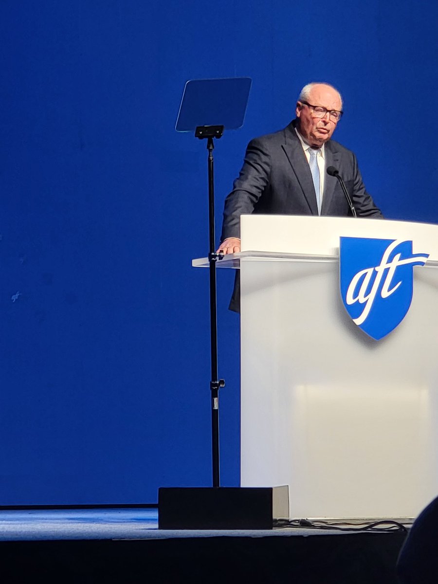 Shellye Davis tweet media