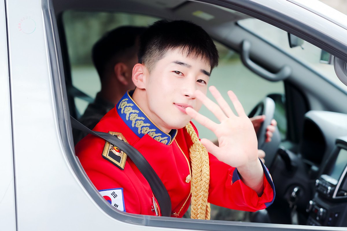 luminous941224's tweet photo. 220714

❗❗❗❗

#한승우 #상병한승우 #우야 https://t.co/tzwKtFdGNN