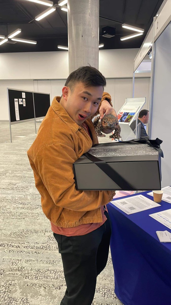 Wintwu7's tweet image. Thank you to the @AUSSOCMIC committee for organizing a fantastic ASM 2022!  I got the opportunity to present my work in person for the first time in 3 years and super stoked that I won the ASM raffle and @MicrobaOfficial prizes! #2022ASM