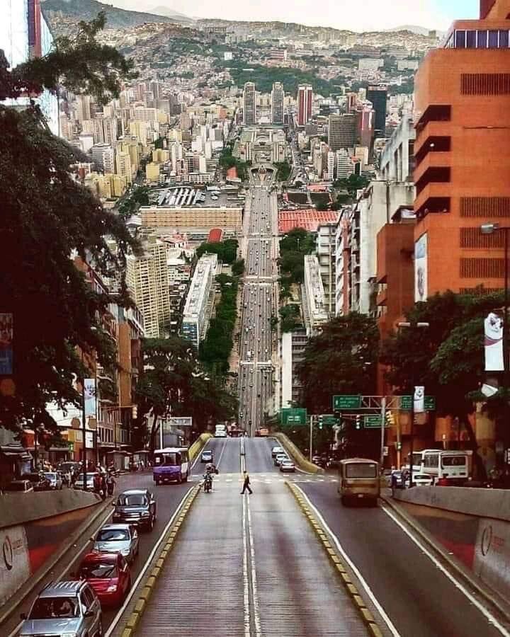 Caracascuentame tweet picture