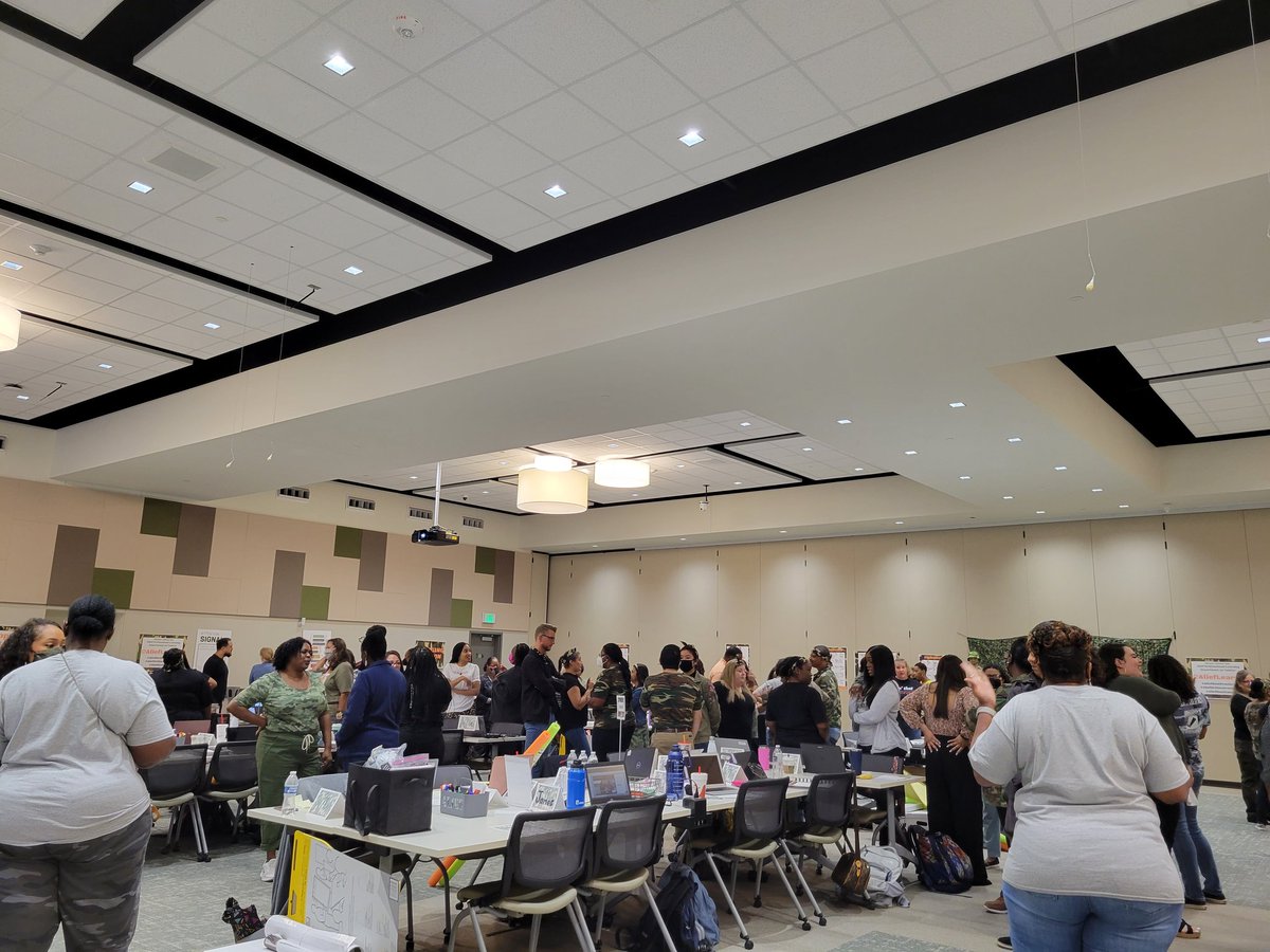 Alief Best Practices buzzing with participants in content connections activity! Go <a href="/AliefLearns/">AliefLearns</a> <a href="/AliefISD/">Alief ISD</a> #AliefBootCamp
#AliefBestPractices