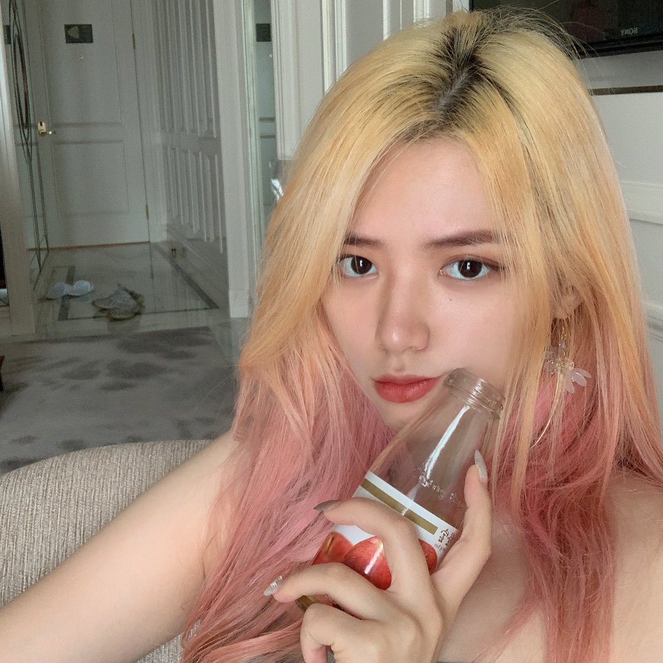 MuttSince's tweet image. In life, after going through all kinds of ups and downs, big and small, and gains, my thinking has really matured. I no longer face problems naively, but think calmly and calmly.