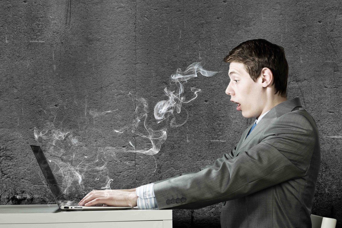 KwikBoost's tweet image. Managing devices via software-based Mobile Device Management (MDM) has simplified the IT help desk manager’s task of keeping devices up to date and secure.  Read our latest blog here: bit.ly/39U9yL8
#mdm #mdmsoftware #smartlocker #smartlockersystem #kwikboost