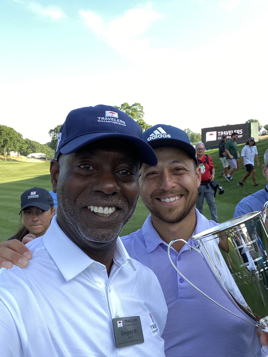 ctgregjones's tweet photo. ⁦@XSchauffele⁩  Good luck this weekend! Pulling for you. We’ll work on how I get to take pics with all the new hardware since ⁦@TravelersChamp⁩ https://t.co/UPV9xxe5KO