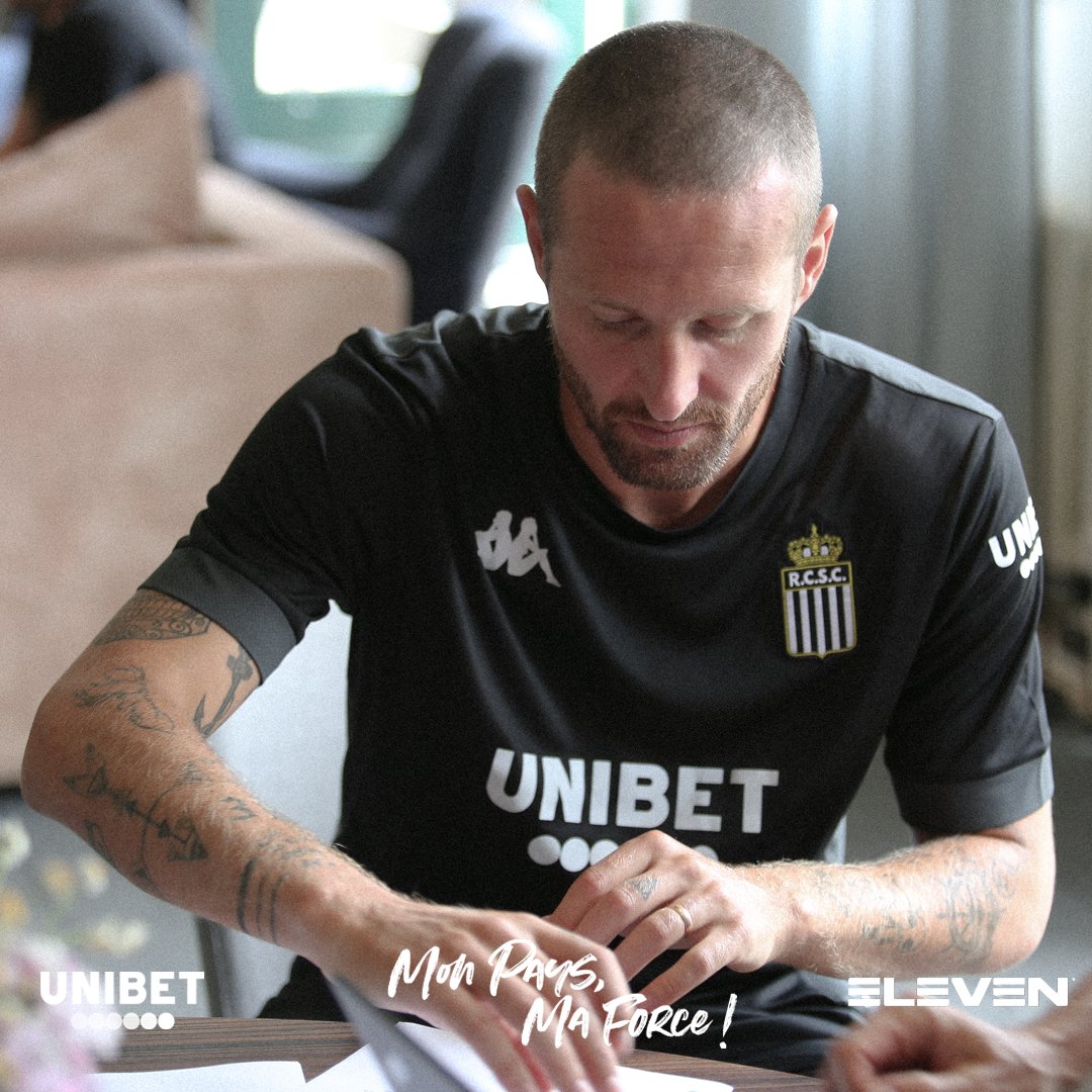 SportCharleroi's tweet image. &amp;gt;&amp;gt;&amp;gt; 𝗕̴𝗮̴𝗰̴𝗸̴ ̴𝘁̴𝗼̴ ̴𝟮̴𝟬̴𝟭̴𝟯̴ Marcq 2023

▶️ sporting-charleroi.be/news/damien-ma…

#RCSC #BackTo2013