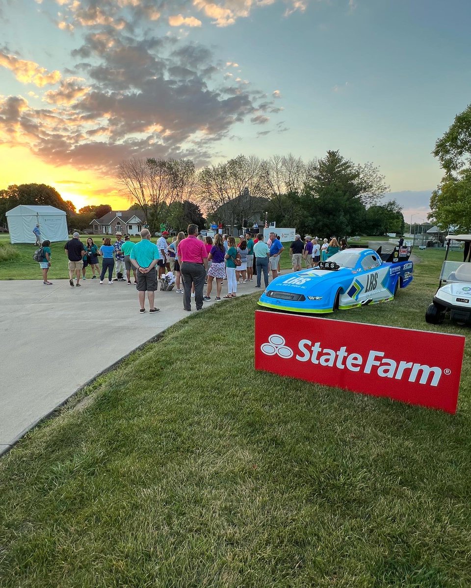 truckkarma's tweet photo. We are rolling here for round 1 of the @MHChampionship! Awesome crowd for the ceremonial first tee shot! #morethanagame #family https://t.co/yBFXNHQ1ry