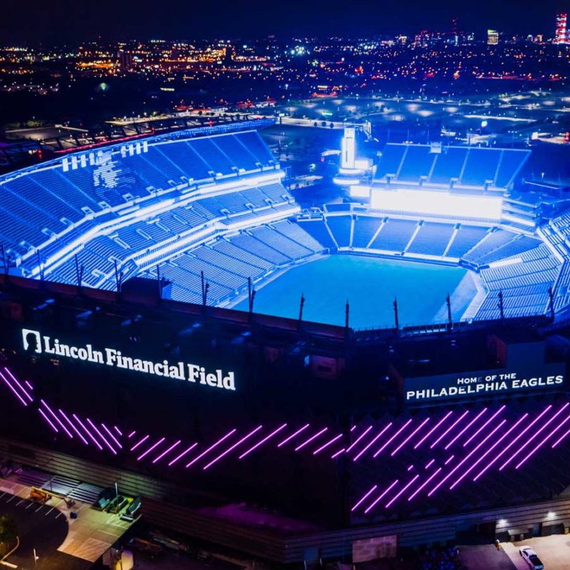 AHDawnTour's tweet image. TONIGHT 🌅
📍Lincoln Financial Field, Philadelphia 
🪩 Mike Dean &amp;amp; Kaytranada
🛸 Show starts at 6:30pm

After the unfortunate postponing of the Toronto show, the Philly show is now the first stop of the #AfterHoursTilDawnTour 🏟