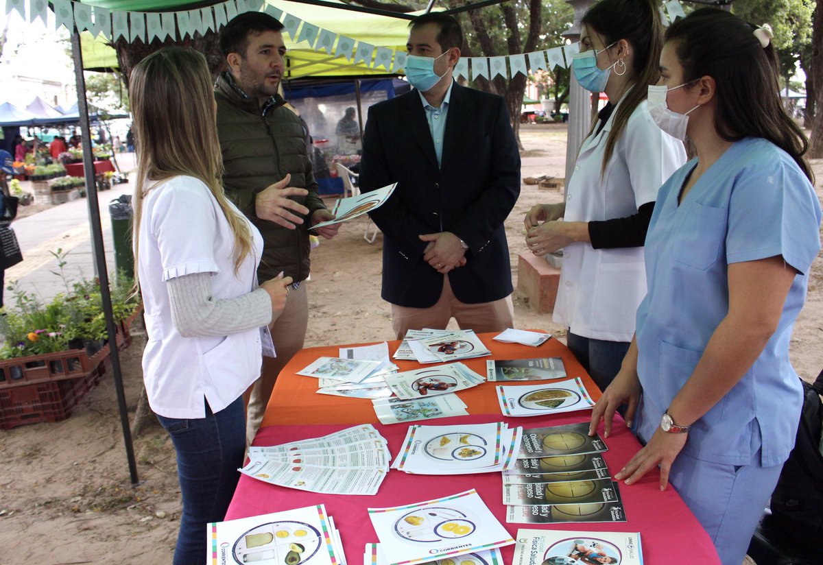 JuaneMaldonado's tweet photo. Hasta las 13, pasá por la Feria de la Ciudad de Plaza la Cruz para llevarte frutas y verduras a excelente precio y calidad. Además, vas a poder consultar con nutricionistas sobre #alimentaciónsaludable.

@RafaelcoronaMCC @municorrientes https://t.co/sfHN7LFyXY