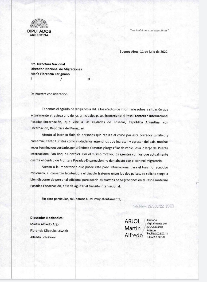 atemigraciones's tweet photo. Cuando fueron gobierno:

*DESPIDIERON 282 inspectores en todo el país ( los reincorporó ATE )
*Crearon la DOTACION OPTIMA: un Excel que definia cantidad de trabajadores/as en cada organismo sin diferenciar las funciones y complejidades de cada puesto.
*Nos bajaron el salario
👇 https://t.co/oR7Zwdk8af