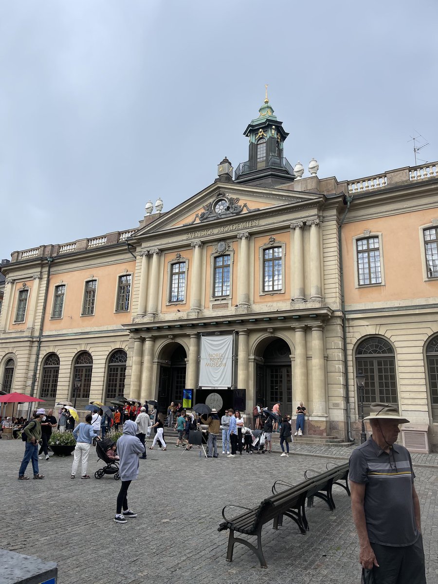 blchaindspirits's tweet photo. Gamla Stan Sweden 92 white stones (on red building) represent the slain men by Danish King. If removed legend that ghosts will haunt Stockholm for eternity. Now People report seeing blood of slain flowing across the square’s cobblestones 11/7 - 11/9 each year. #haunted #nft #nfts https://t.co/SQbsW9TxVz
