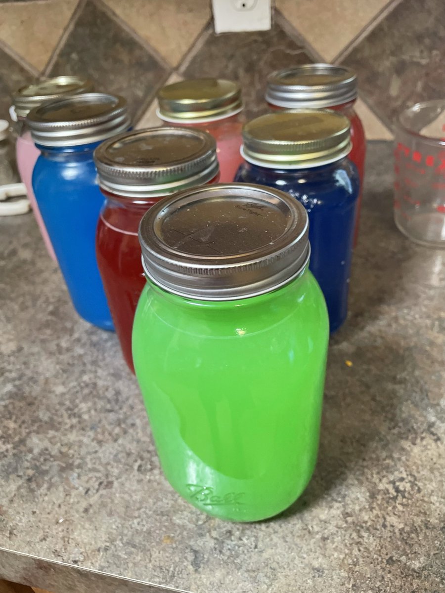 BubbaCorbett's tweet photo. A lil happy juice for the weekend !! #Shinelife https://t.co/mf80smjS07