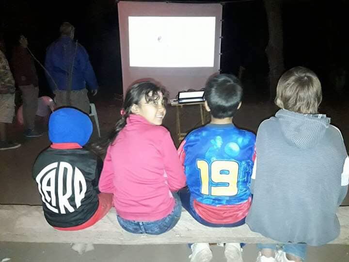 SolidarioAbrazo's tweet photo. 🟡Si querés sumarte a éste gran proyecto, estamos recaudado para comprar un sonido🔊acorde a éste cine rural. Para que sea un verdadero cine rural📽️ https://t.co/RIDV3c7ncS