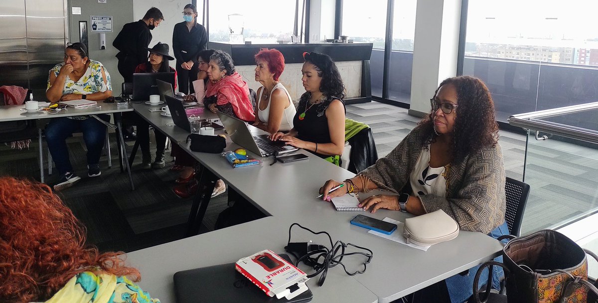 En este momento con la <a href="/equidad_mujer/">Equidad Mujer</a> analizamos la herramienta digital para dar seguimiento a los indicadores de genero del Plan Marco del Acuerdo de Paz.