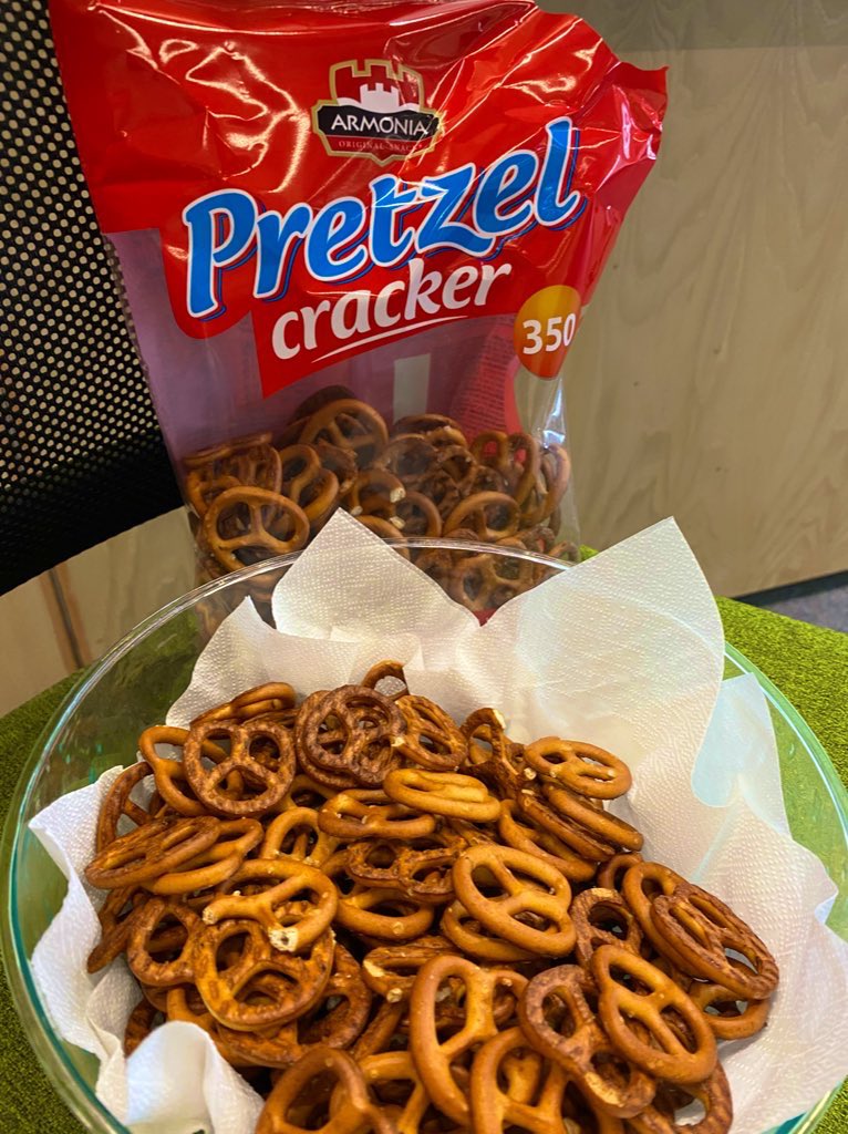 PretzelTheatre tweet media