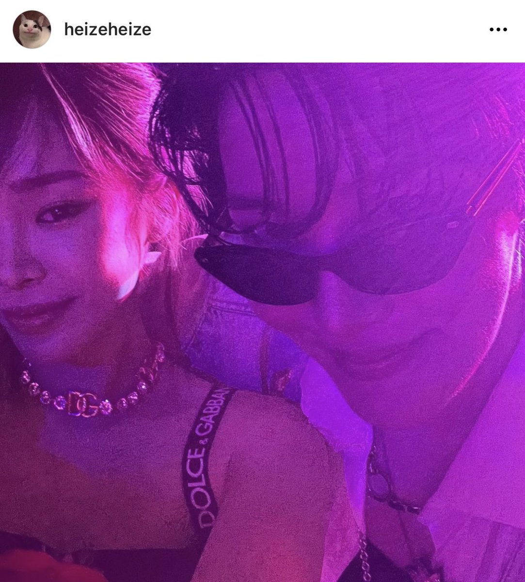thehobiprint's tweet photo. Hoseok with Heize! https://t.co/TjRL9iYB1C