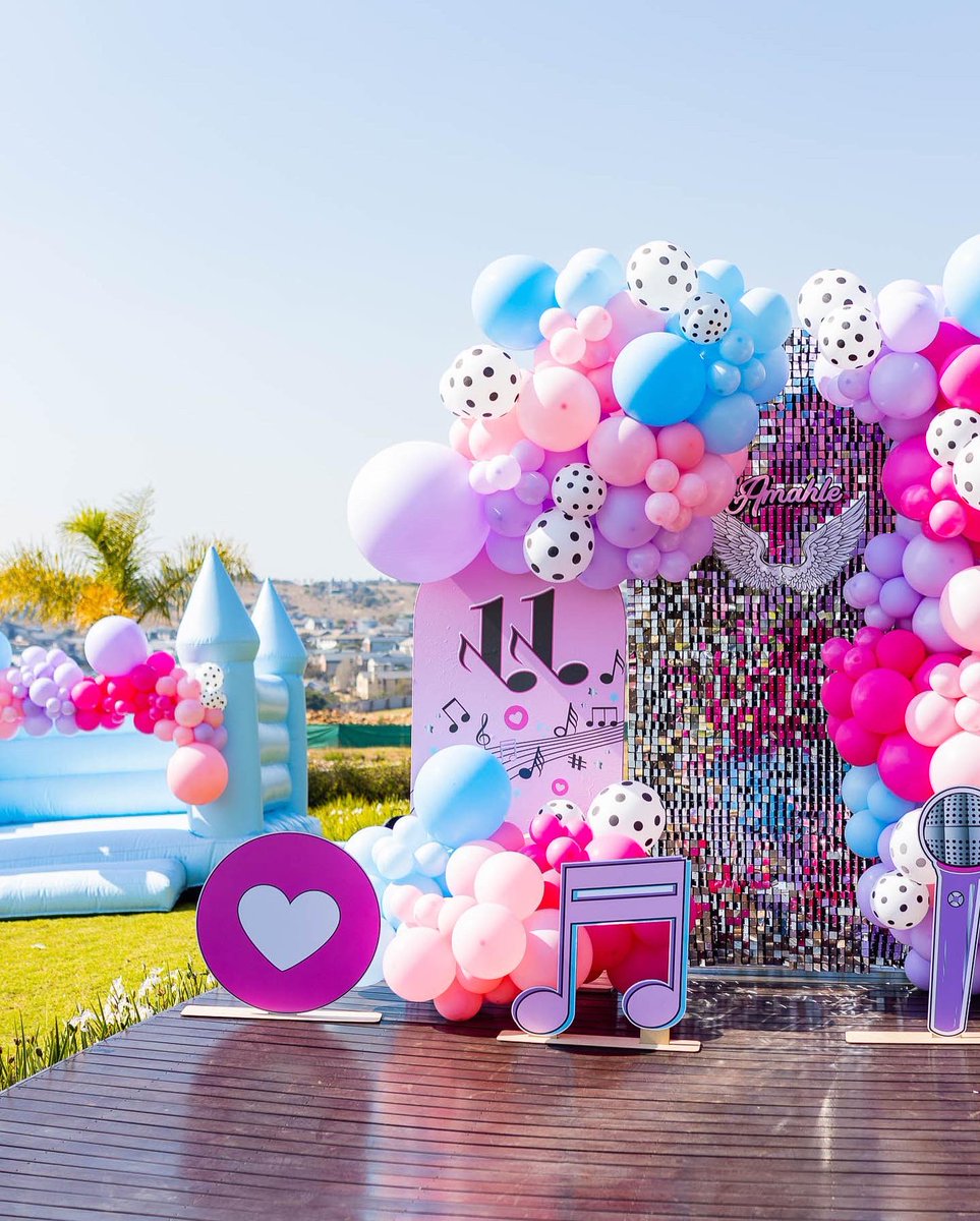 🦋
Details of a special birthday celebration we planned for a special princess 💕

_____________
_____________

#theweddingbutterfly #thedecordoctor #serurubelesamanyalo #birthdaycelebration #kidsbirthday #luxurykidsbirthdays #luxuryevents