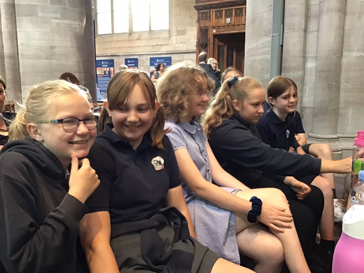 GoodrichCESch's tweet photo. Year 6 have arrived at Hereford Cathedral. #GSperegrines #GSre https://t.co/XjbxZWYb6I