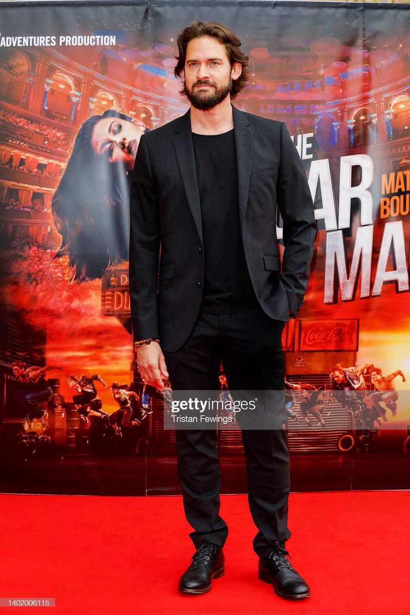 eightywingold's tweet photo. #TBT when @IamWillKemp wore @tigerofsweden to the #OpeningNight of #TheCarMan @RoyalAlbertHall 

Find #TigerOfSweden and more @eightywingold 🙌 https://t.co/L7F41pQFpS