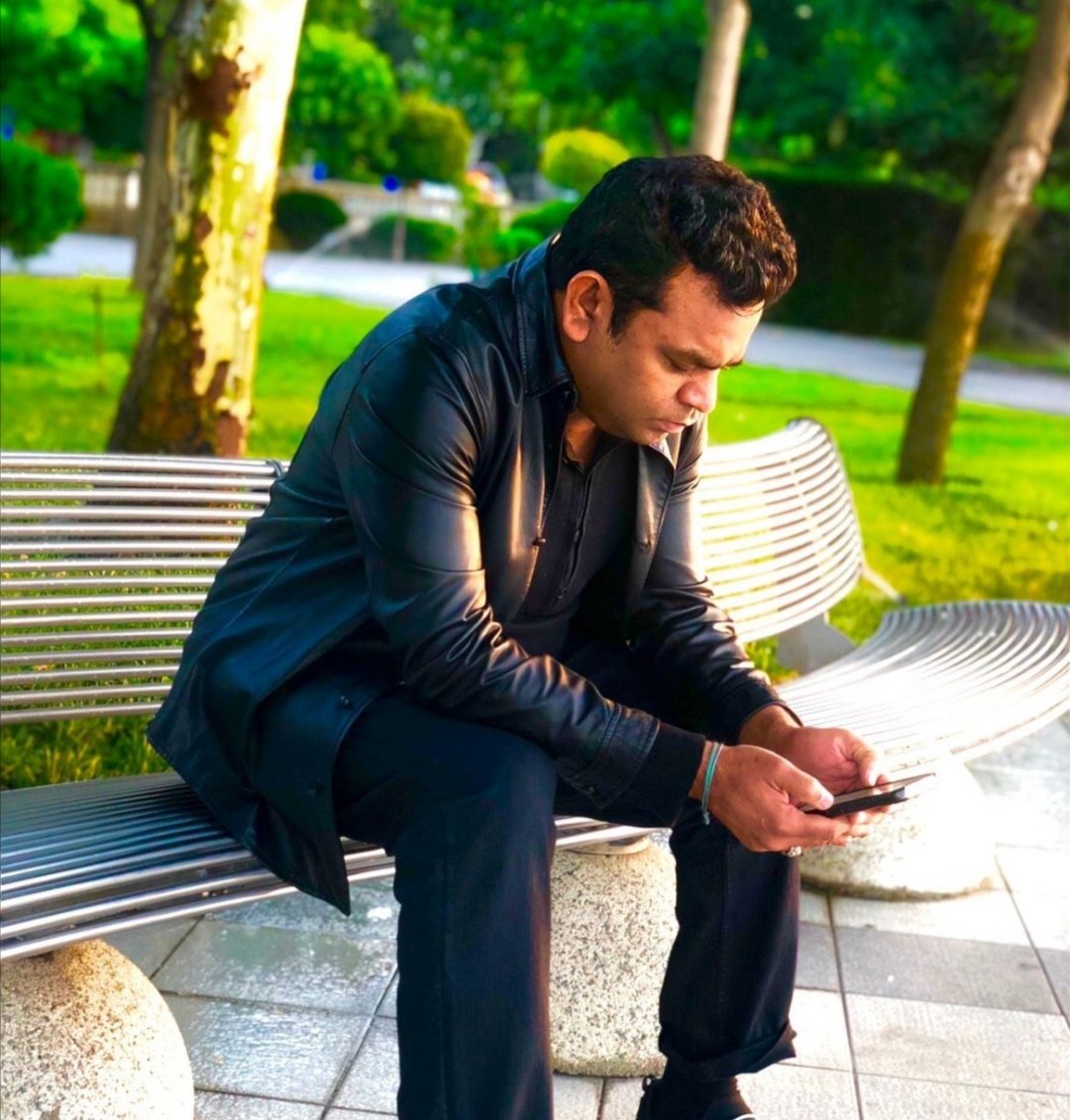 musicmantrasmm's tweet photo. Comment one #ARR song that changed your life ✨💯

@arrahman @SonyMusicSouth @musicmantrasmm @sonymusicindia

#ARR #ARRahman #sonymusicsouth #musicmantra #sonymusicindia #music #tamilmusic #Kollywood #trending https://t.co/n5JJQiYjcs