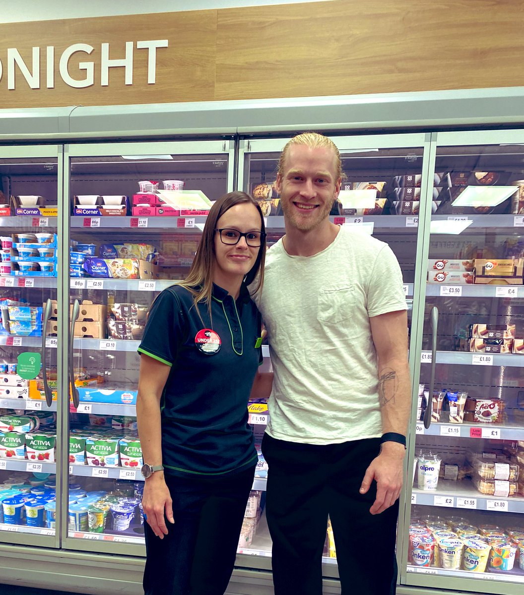 BethD15_'s tweet photo. The team at Mountsorrel have been working hard to, on top of delivering a fab changeover, bring a warm welcome to  @JonniePeacock where he has been filming. It was a pleasure to meet him and I hope him and his team were happy with the store! 🤩 @mycoopfood @CJWright_85 https://t.co/9Gs8Rj6NQI
