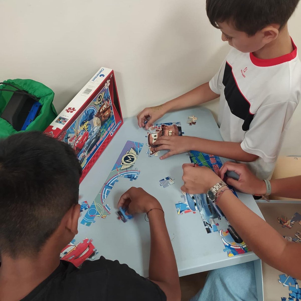 PRODEAN_org's tweet photo. El aula también ofrece múltiples opciones para disfrutar con los compañeros del campamento urbano ☺️ #centrosocial #prodean #LosPajaritos #CentroSocialProdean #integraciónsocial #menores #voluntariado #campanentourbano #verano #construyeunmundomejor @FundlaCaixa https://t.co/9h8DHaIfBe