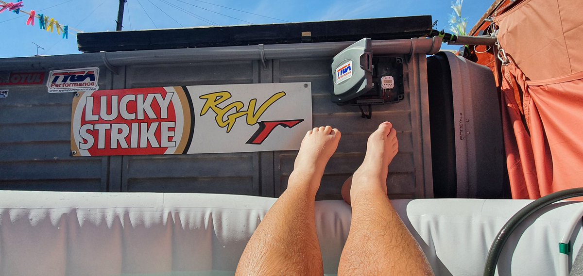 Amphourous's tweet photo. Free hot tub heating #diy #hottub #solar #luvinit https://t.co/oz1fsandxC