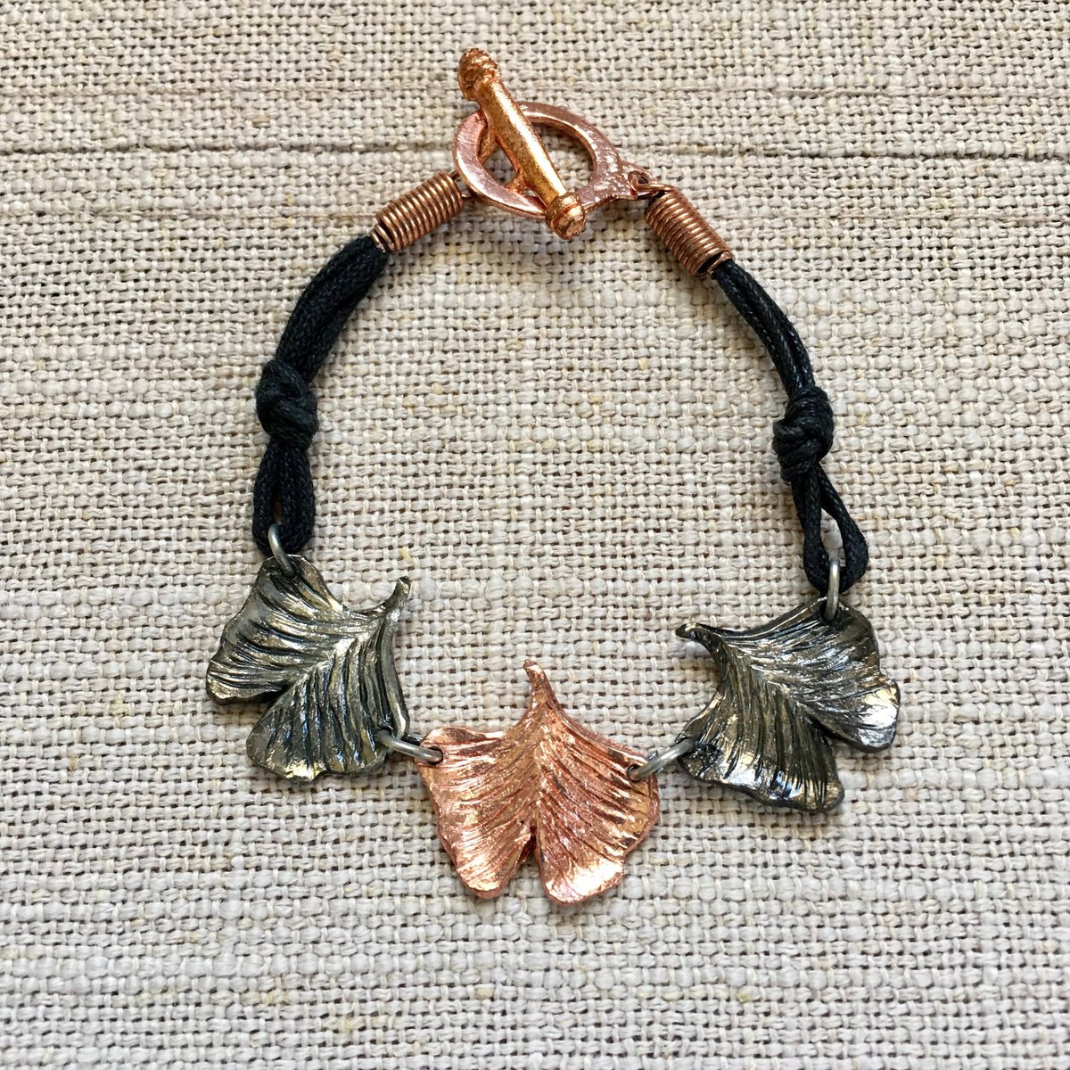 jarmgirl's tweet photo. Really love this, from the Etsy shop BrocanteAttic. https://t.co/zyf8hzlg1o #etsy #giftforfriend #naturegift #giftforwoman #bohojewelry #bohobracelet #treejewelry #treebracelet #naturebracelet #naturejewelry https://t.co/NZrNYkfTwH