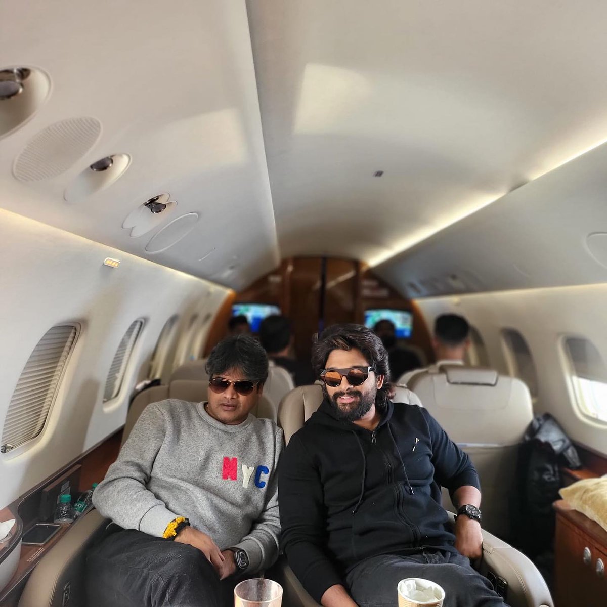 SureshPRO_'s tweet photo. Icon StAAr @alluarjun &amp; Powerful Director @harish2you join hands for an AD Shoot.

#AlluArjun https://t.co/KzK7ibOkta