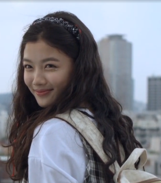 fairdimsum's tweet photo. "this dream is quite real"
WAIT this is a movie?
#kimyoojung #lovecell https://t.co/l4s87WUuNM